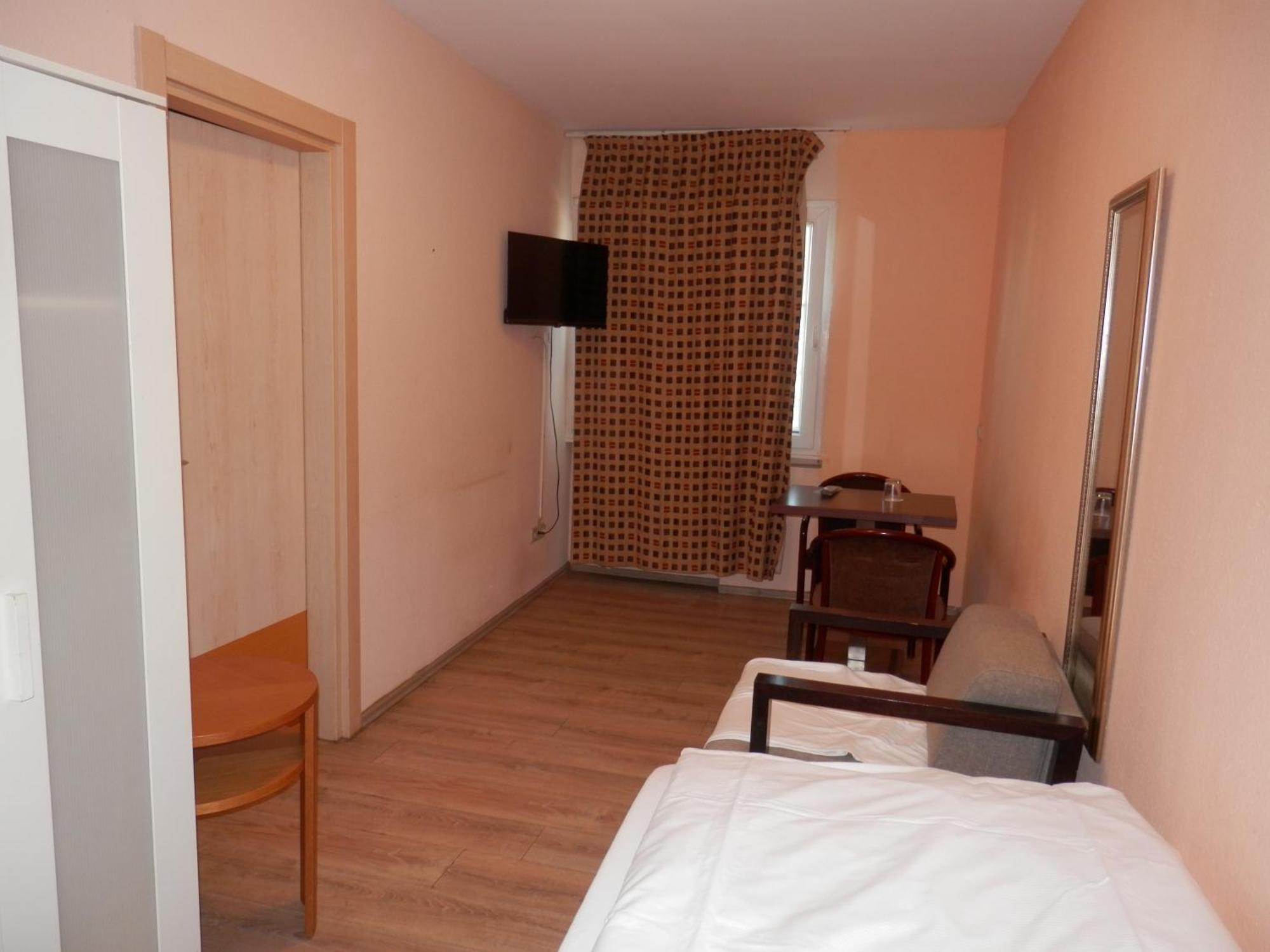 Relax Hotel-Ludwigshafen Ngoại thất bức ảnh