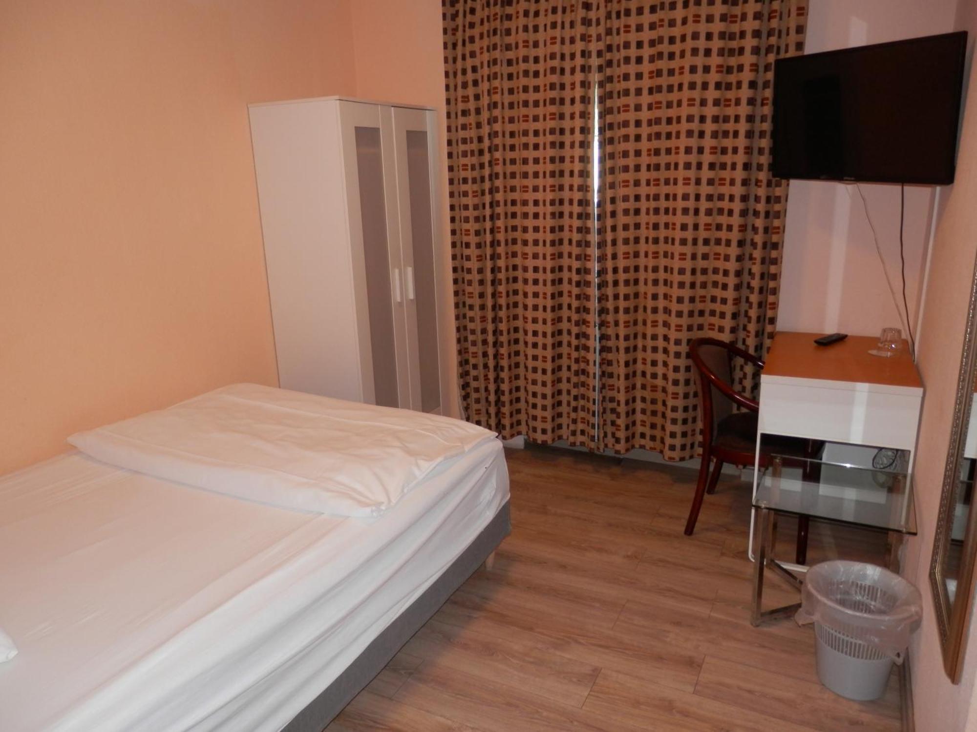 Relax Hotel-Ludwigshafen Ngoại thất bức ảnh